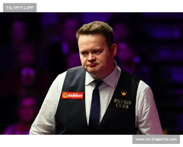 卫冕冠军回应嘘声并解释视力问题致比赛暂停